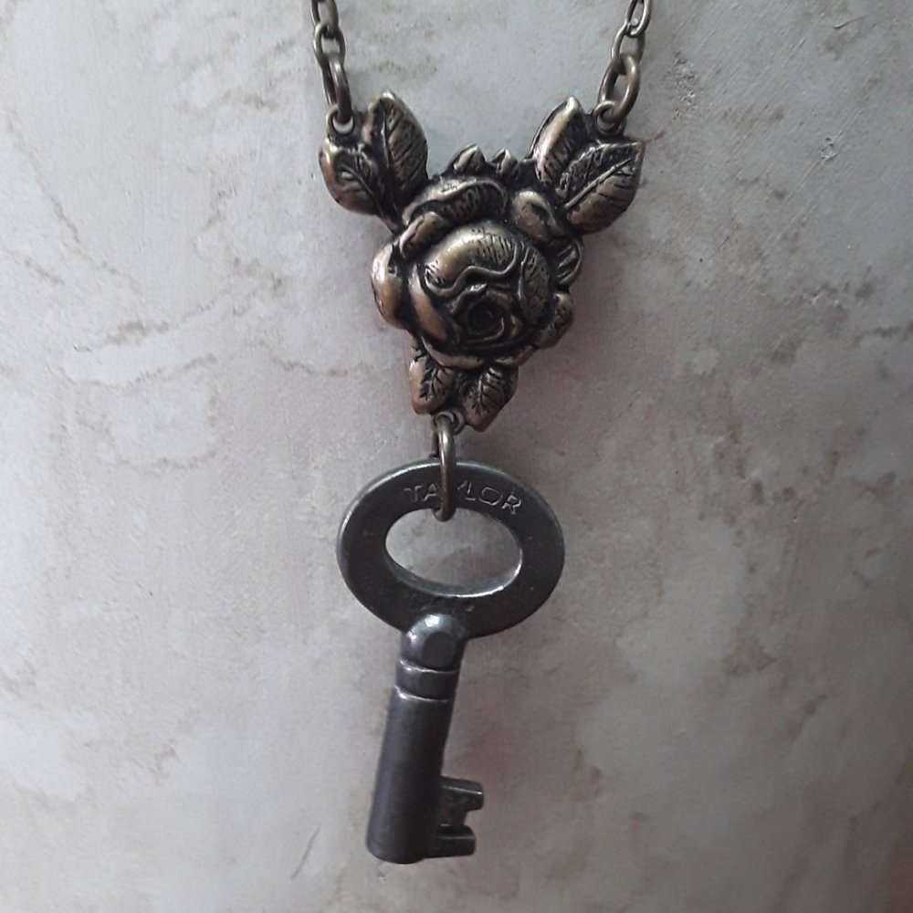 vintage key necklace